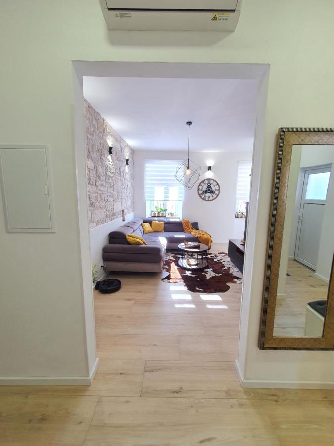 Connor Lägenhet Pula Exteriör bild